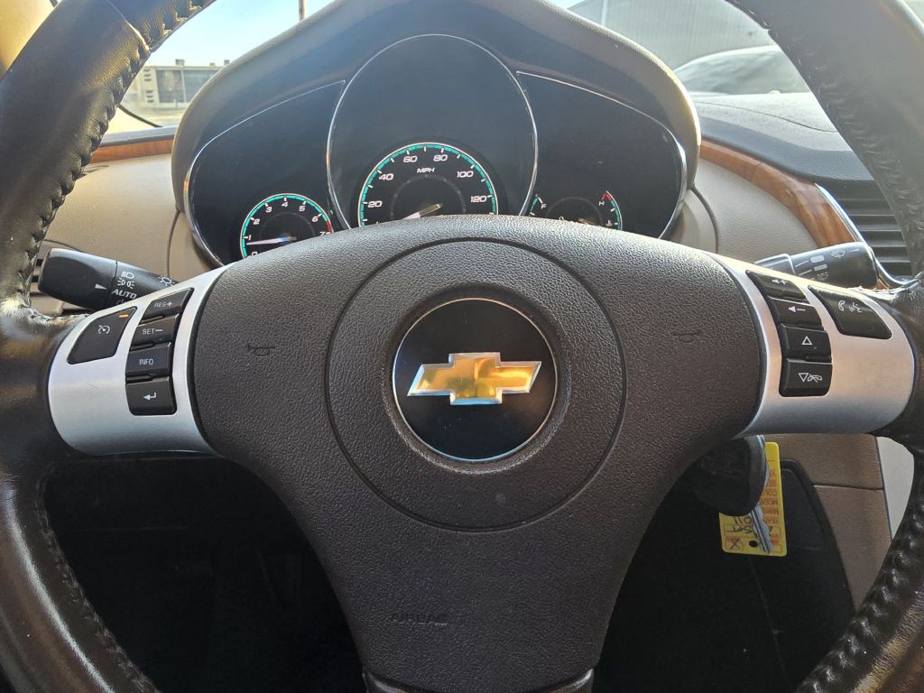 2011 Chevrolet Malibu Image 31