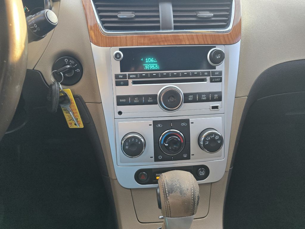 2011 Chevrolet Malibu Image 35