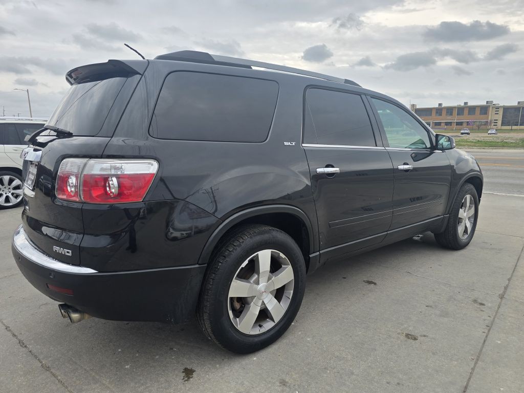 2010 GMC Acadia Image 3