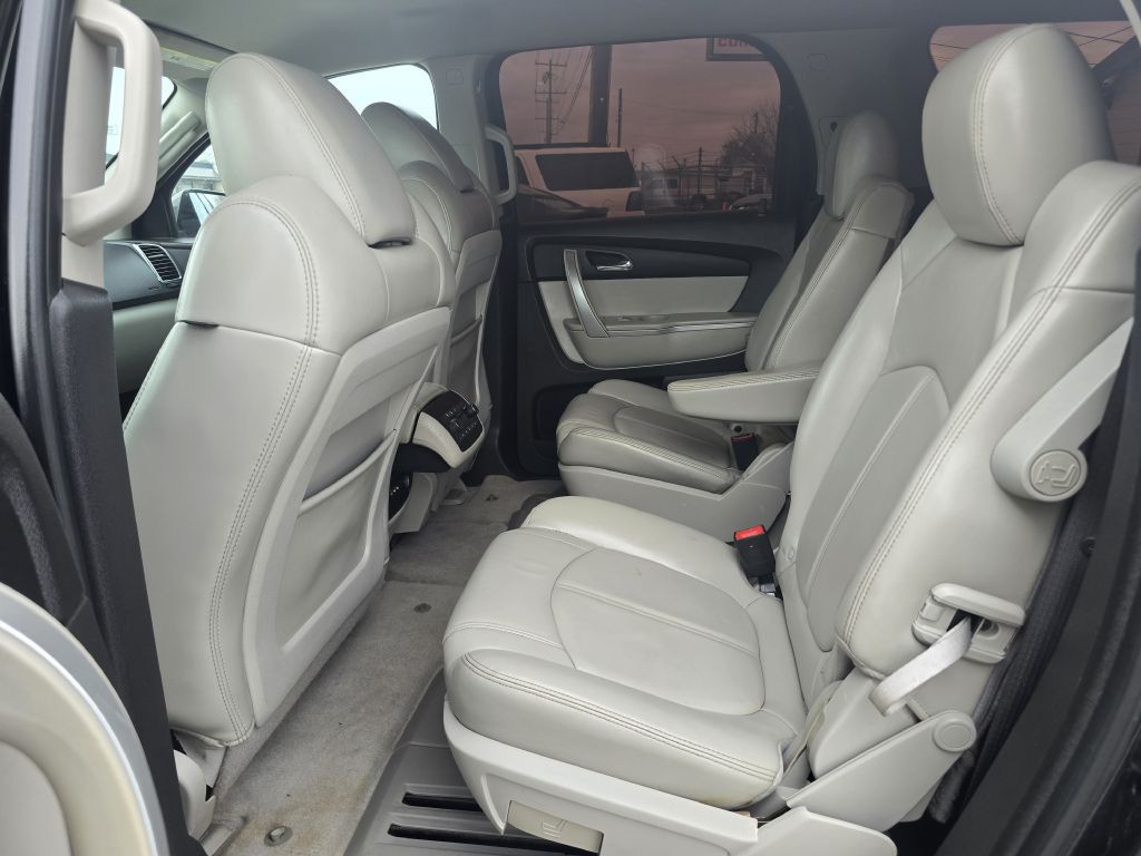 2010 GMC Acadia Image 27