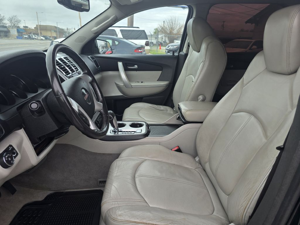 2010 GMC Acadia Image 33