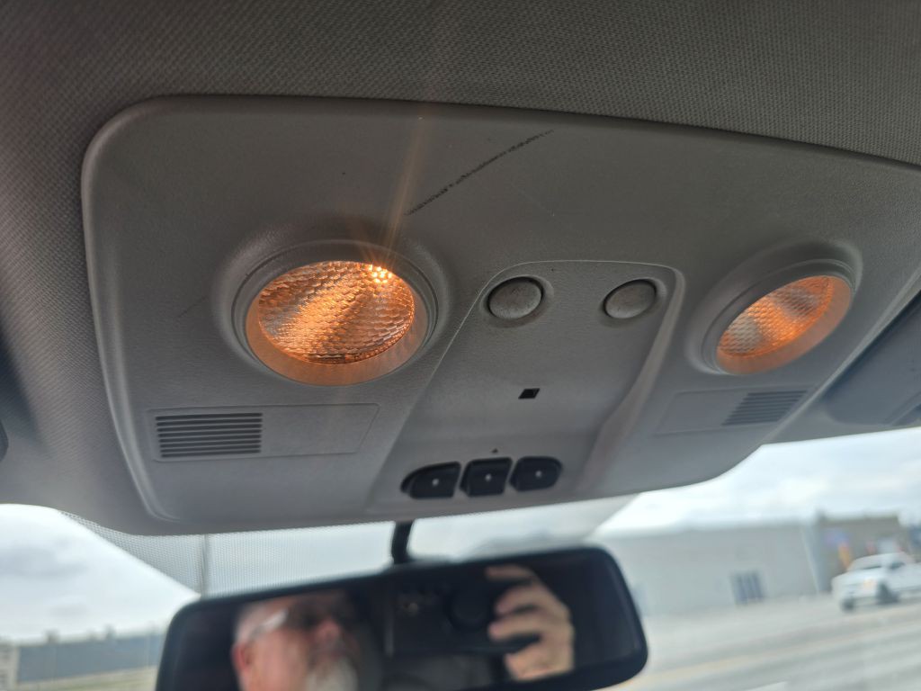 2010 GMC Acadia Image 37