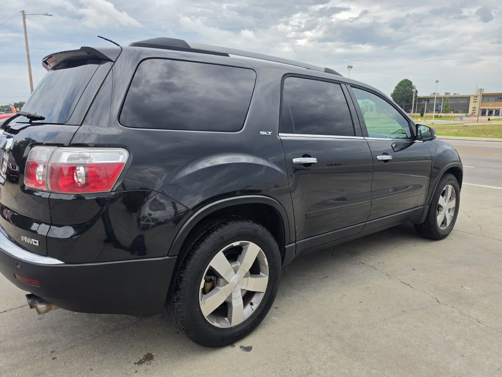 2010 GMC Acadia Image 3