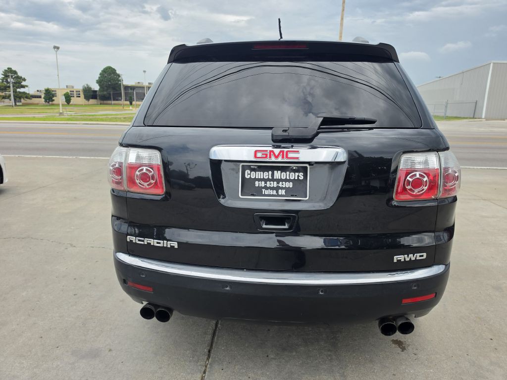 2010 GMC Acadia Image 4