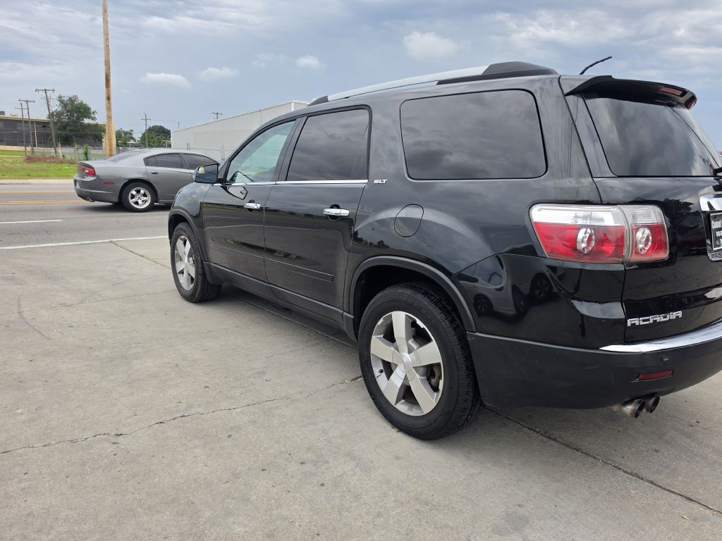 2010 GMC Acadia Image 7