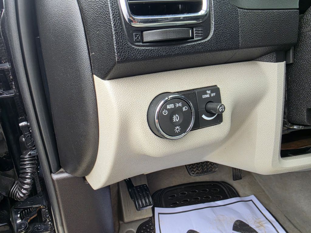 2010 GMC Acadia Image 36