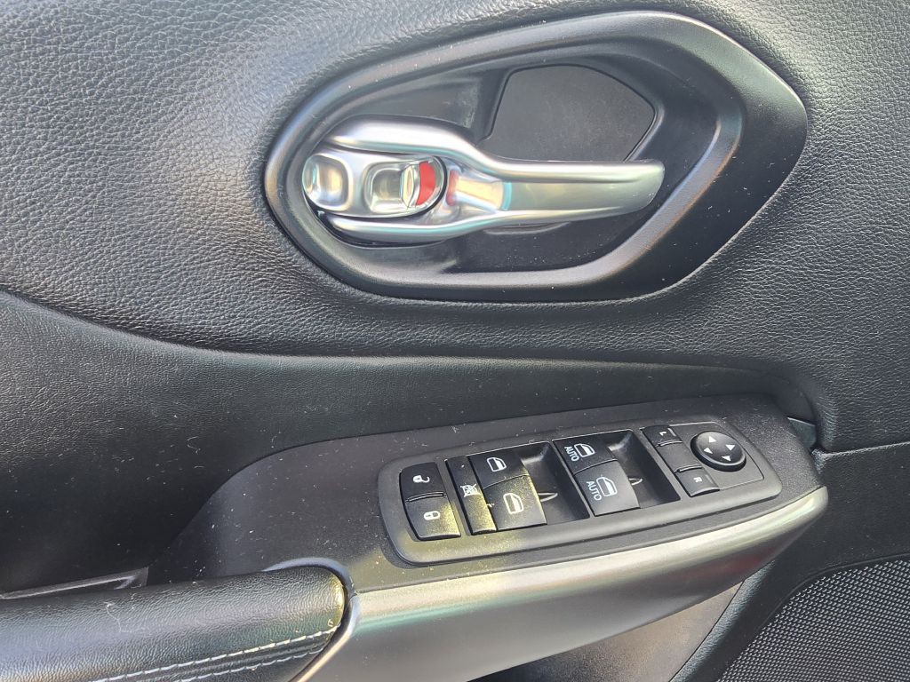 2021 Jeep Cherokee Image 32