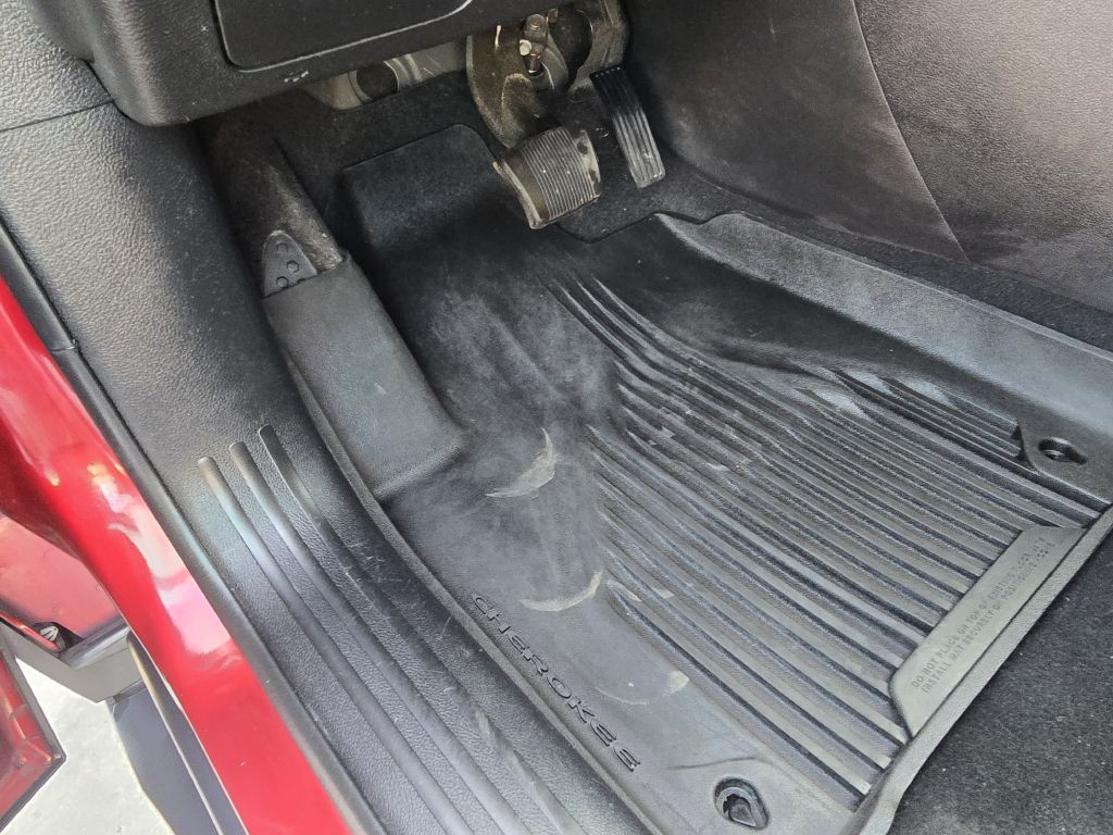 2021 Jeep Cherokee Image 35