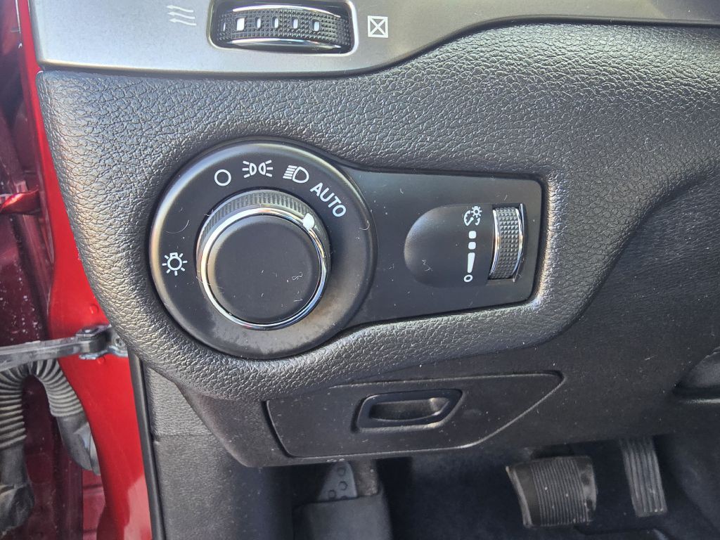 2021 Jeep Cherokee Image 36