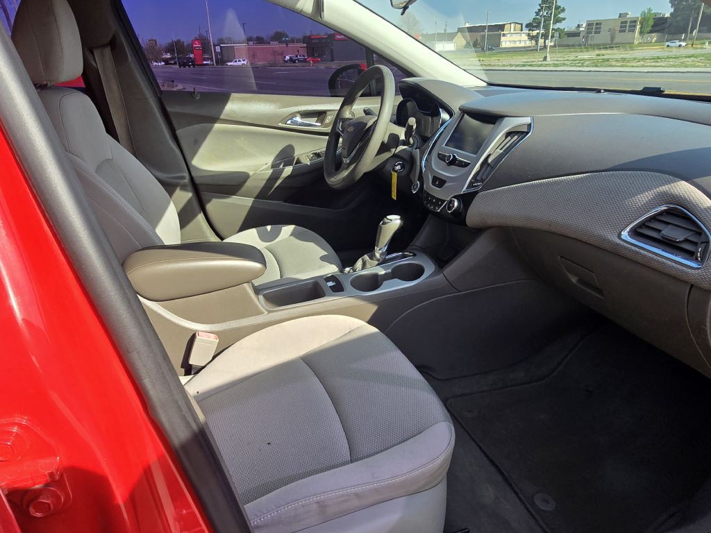 2016 Chevrolet Cruze Image 17