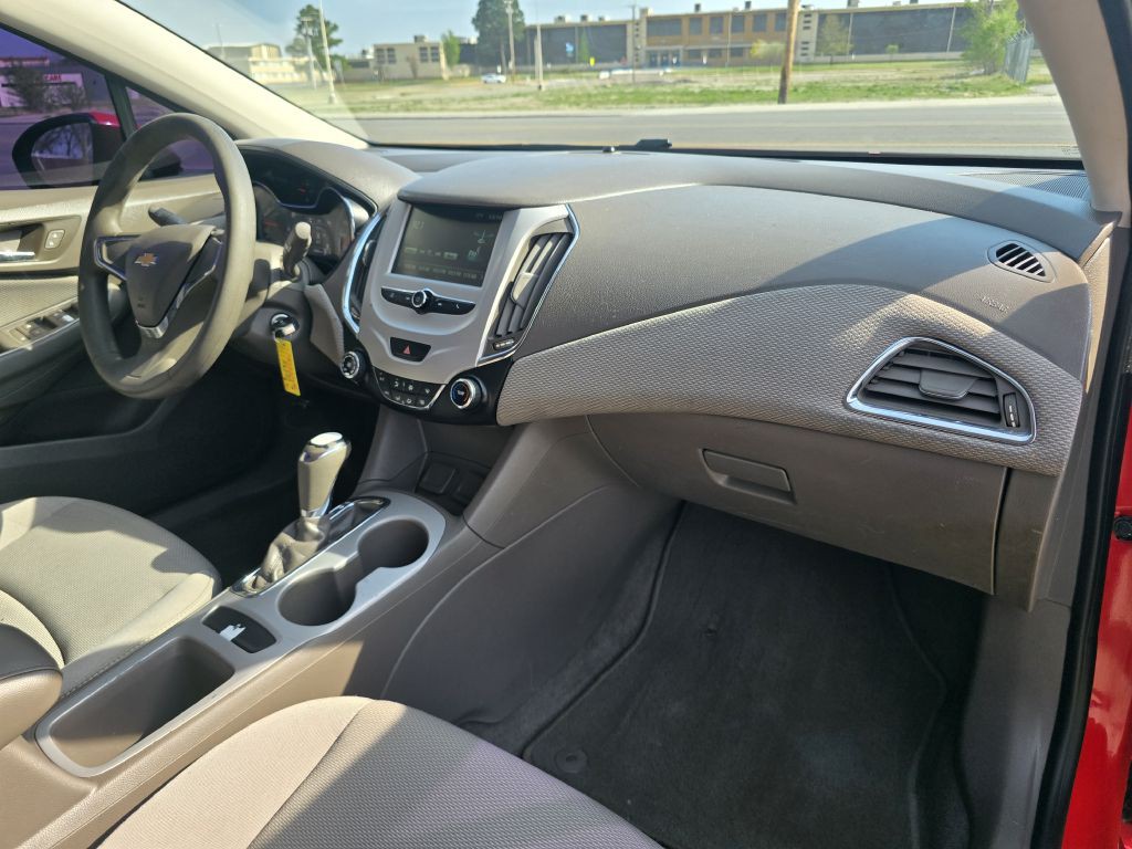 2016 Chevrolet Cruze Image 18