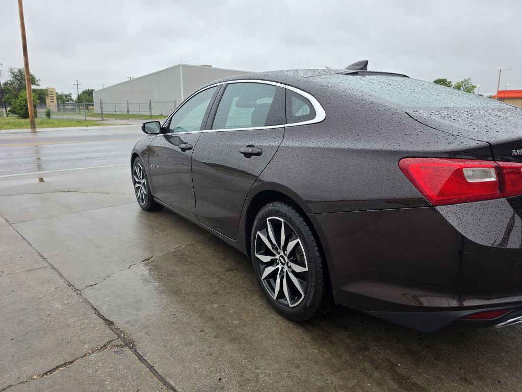 2016 Chevrolet Malibu Image 8