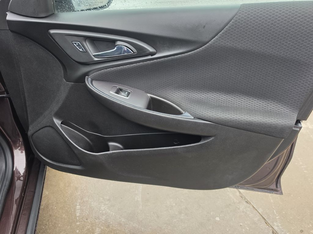 2016 Chevrolet Malibu Image 21