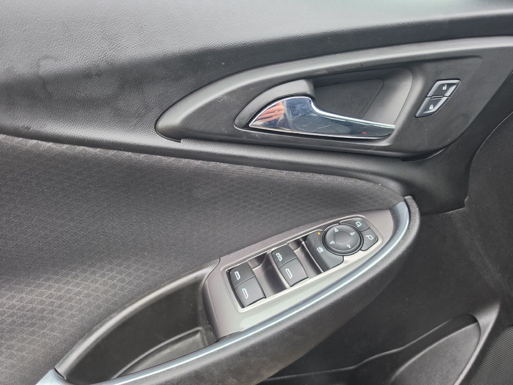 2016 Chevrolet Malibu Image 34