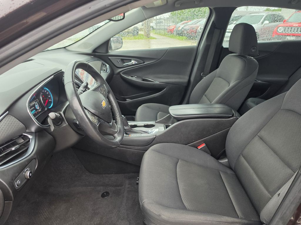 2016 Chevrolet Malibu Image 36