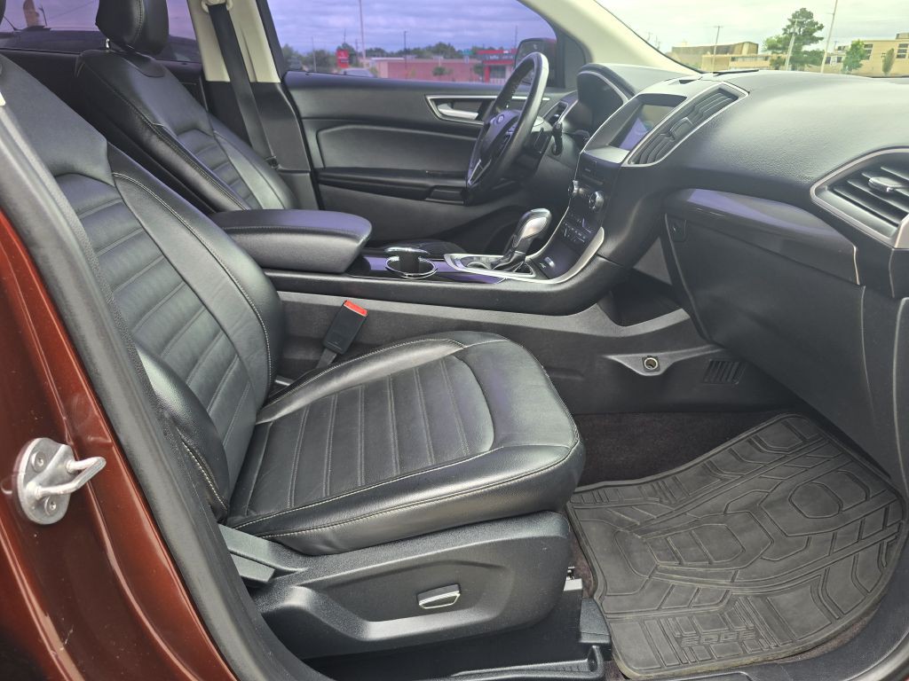 2016 Ford Edge Image 19
