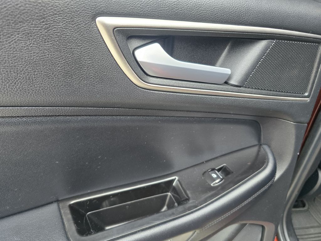 2016 Ford Edge Image 32