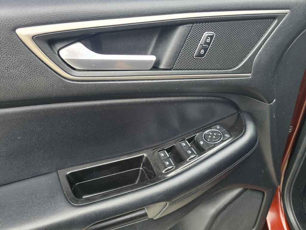 2016 Ford Edge Image 34