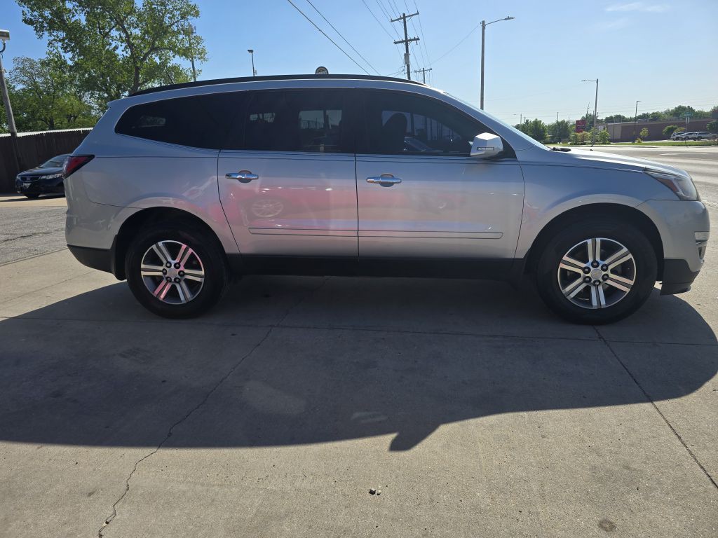 2016 Chevrolet Traverse Image 2