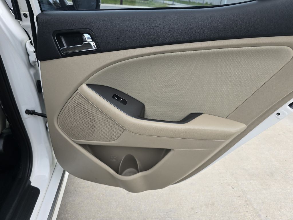 2013 Kia Optima Image 23
