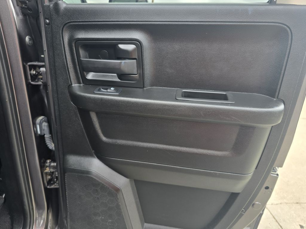 2021 RAM 1500 Image 28