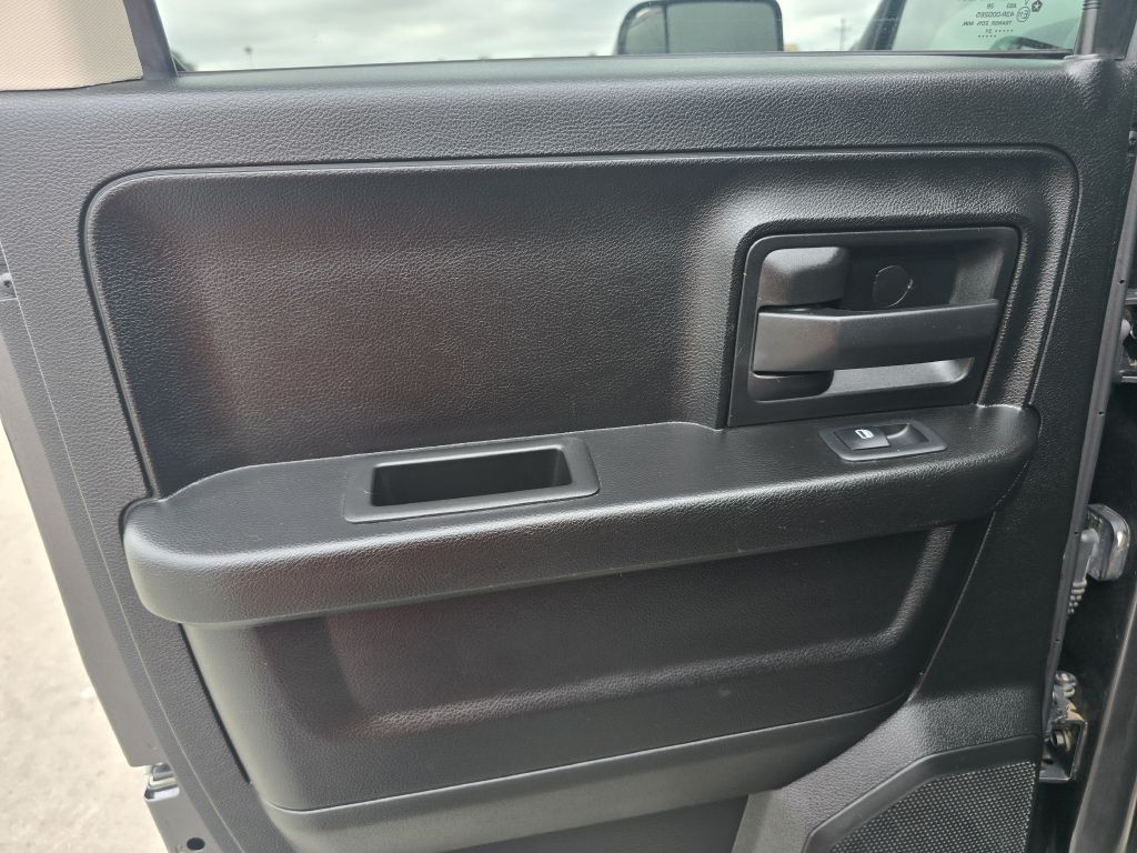2021 RAM 1500 Image 33