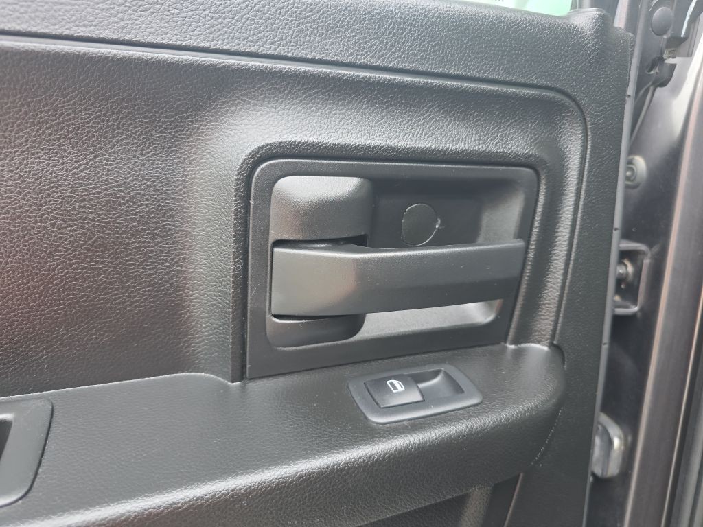 2021 RAM 1500 Image 34