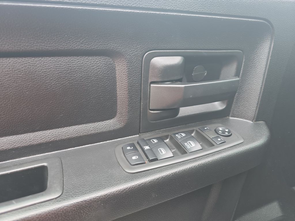 2021 RAM 1500 Image 36