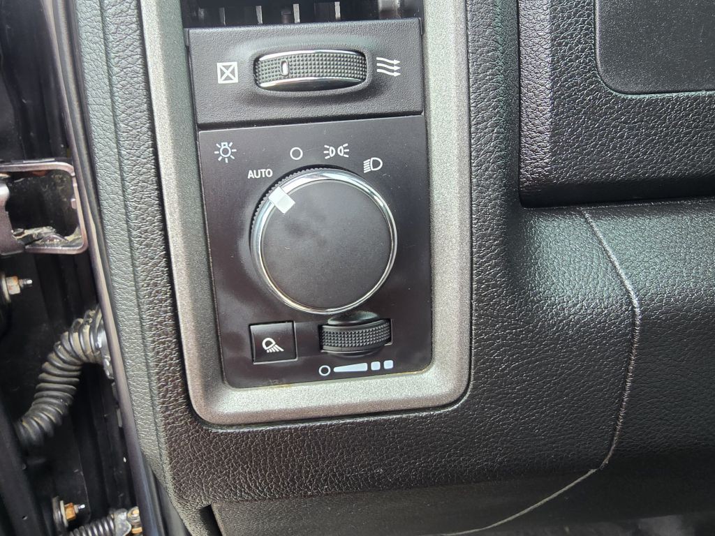 2021 RAM 1500 Image 39