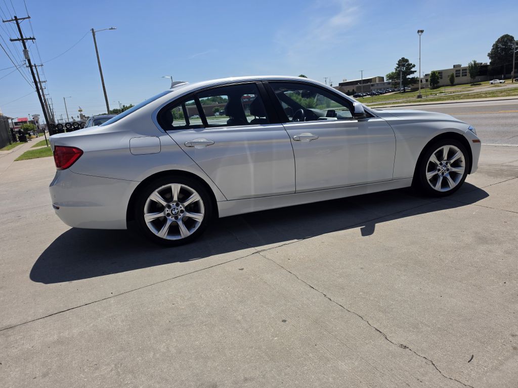 2015 BMW 3 Series Image 2