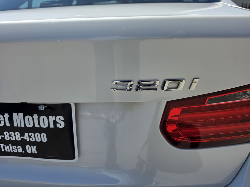 2015 BMW 3 Series Image 5
