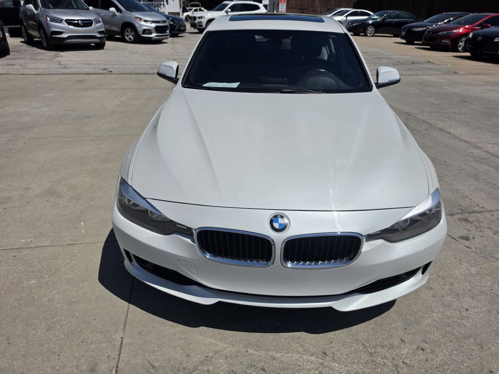 2015 BMW 3 Series Image 11