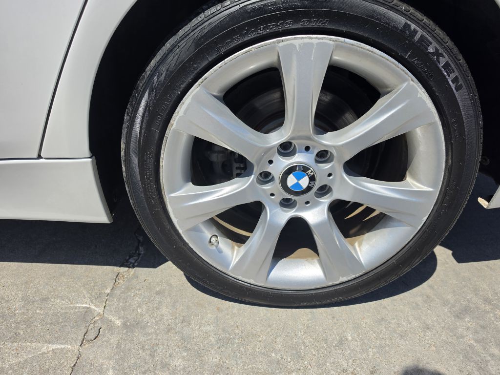 2015 BMW 3 Series Image 14