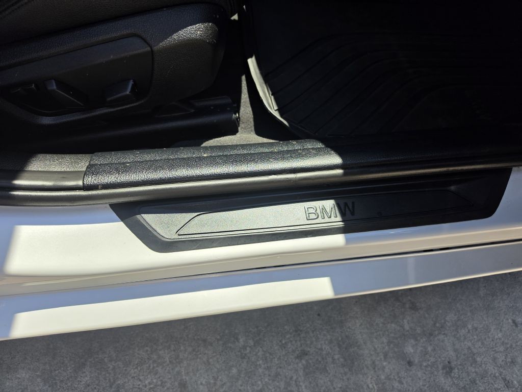2015 BMW 3 Series Image 22