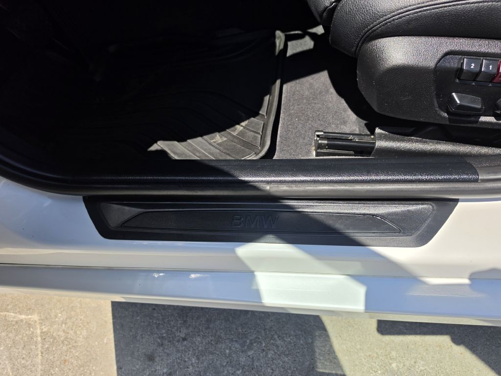2015 BMW 3 Series Image 37