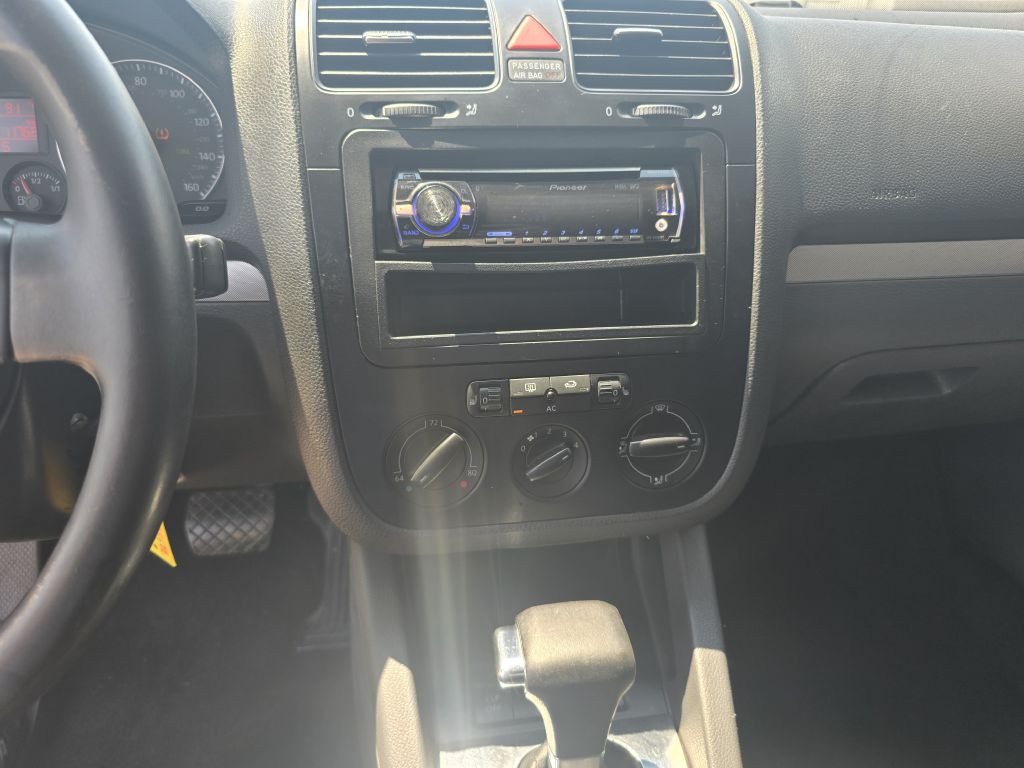 2009 Volkswagen Jetta Image 22