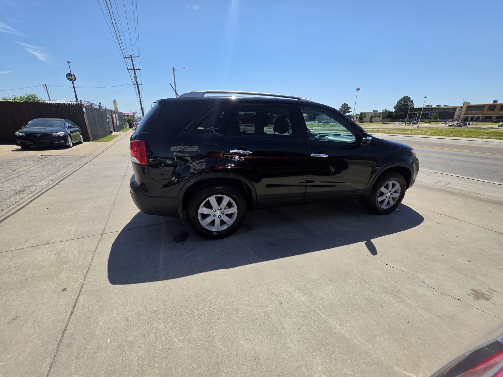 2011 Kia Sorento Image 2