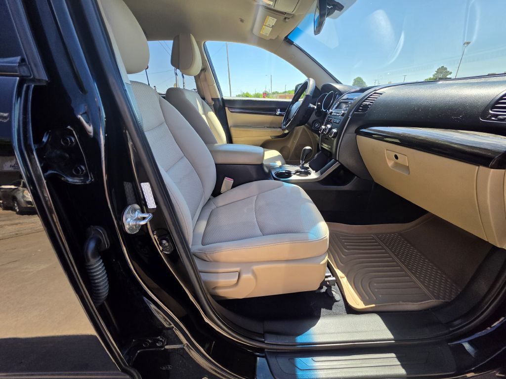 2011 Kia Sorento Image 18