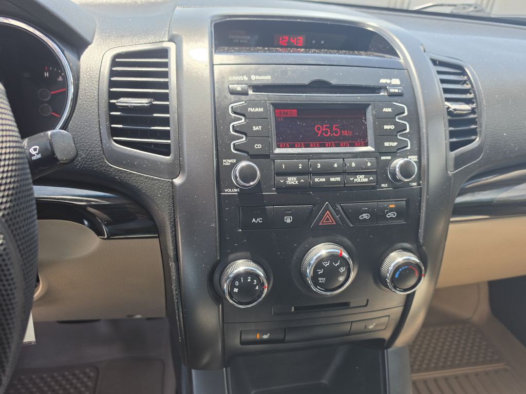 2011 Kia Sorento Image 35