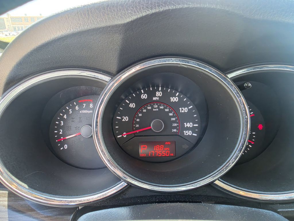 2011 Kia Sorento Image 38