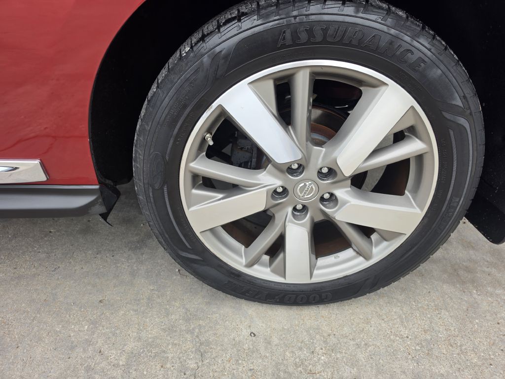 2015 Nissan Pathfinder Image 14