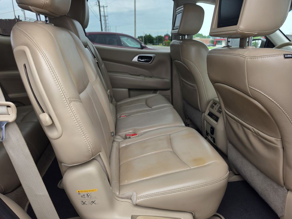 2015 Nissan Pathfinder Image 25