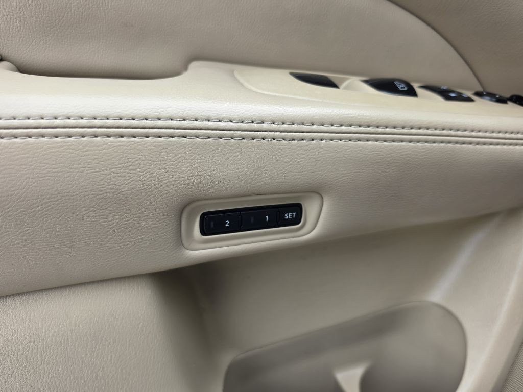 2015 Nissan Pathfinder Image 37