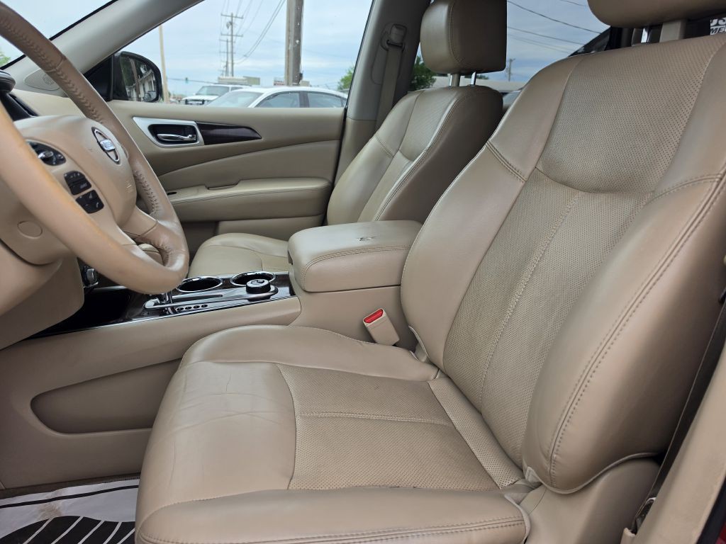 2015 Nissan Pathfinder Image 40