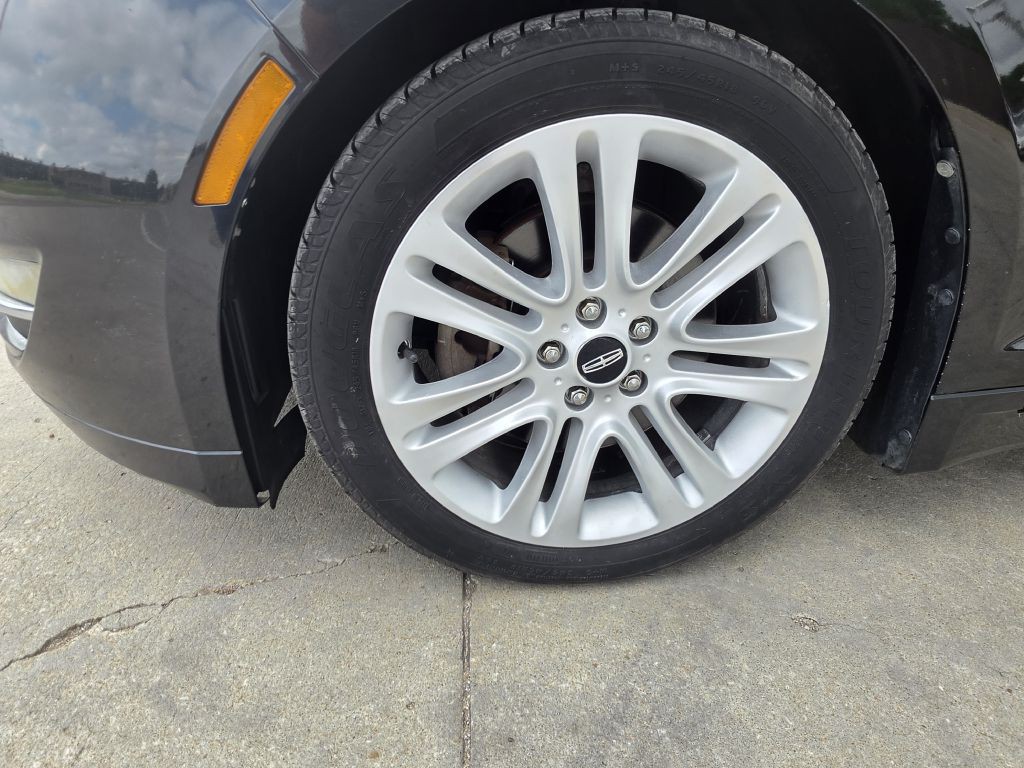 2013 Lincoln MKZ Image 12