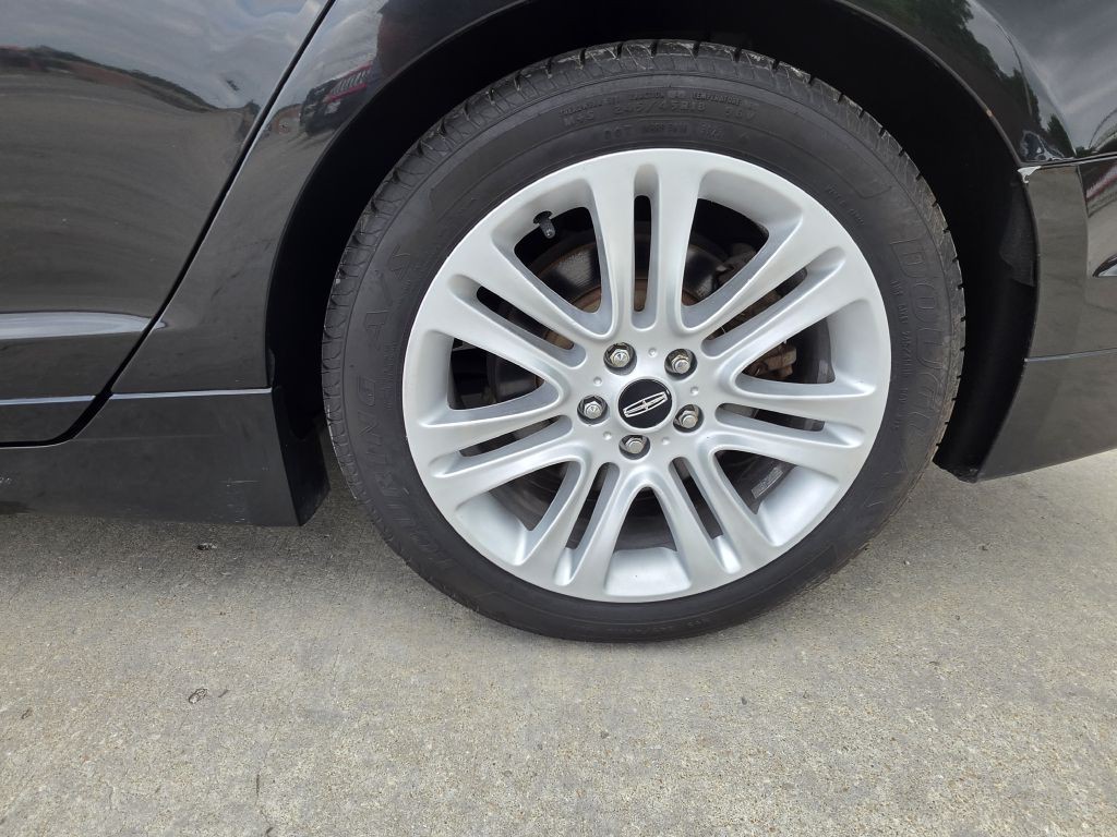 2013 Lincoln MKZ Image 13