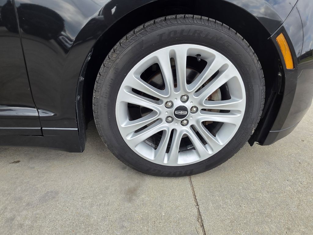 2013 Lincoln MKZ Image 16