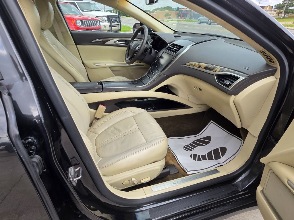 2013 Lincoln MKZ Image 17