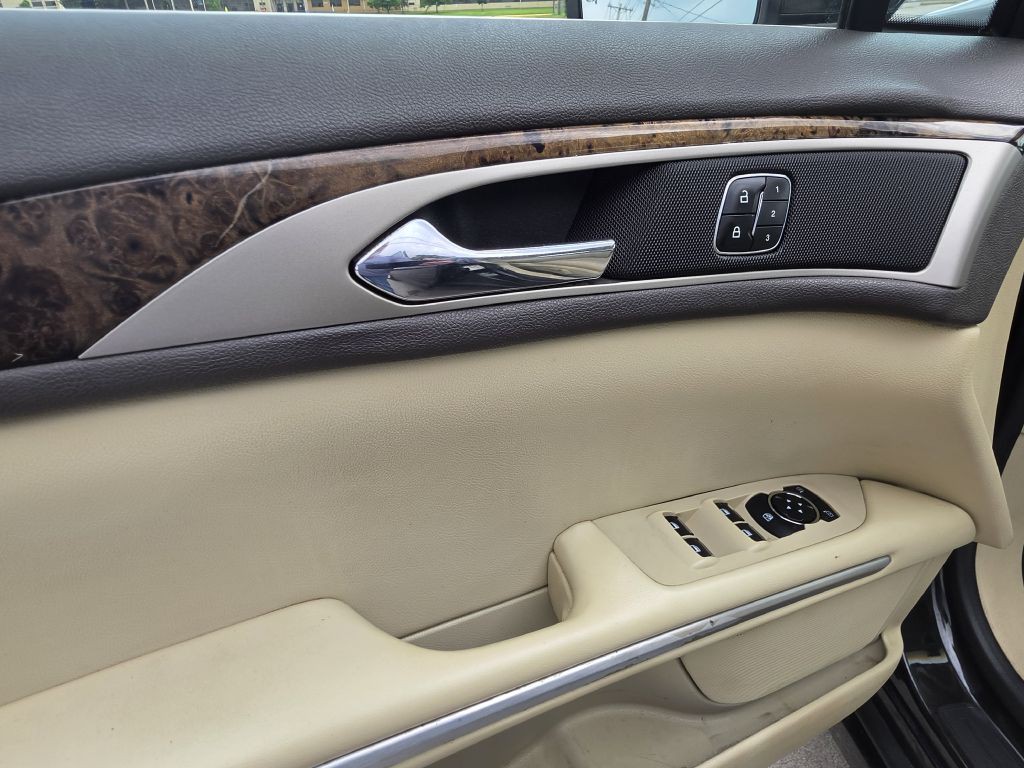 2013 Lincoln MKZ Image 29