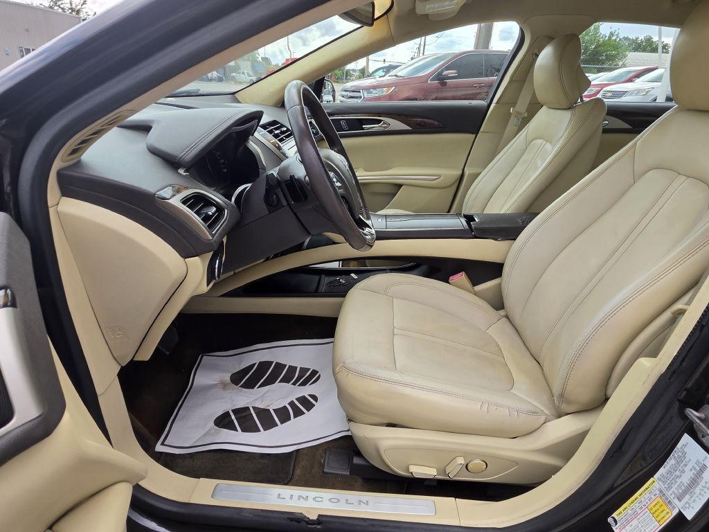 2013 Lincoln MKZ Image 30